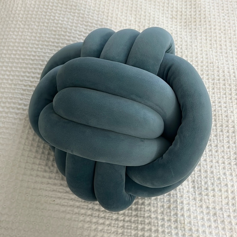 Knot Decor Pillow